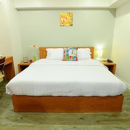 Bj Boutique Aparthotel Rayong Bagian luar foto