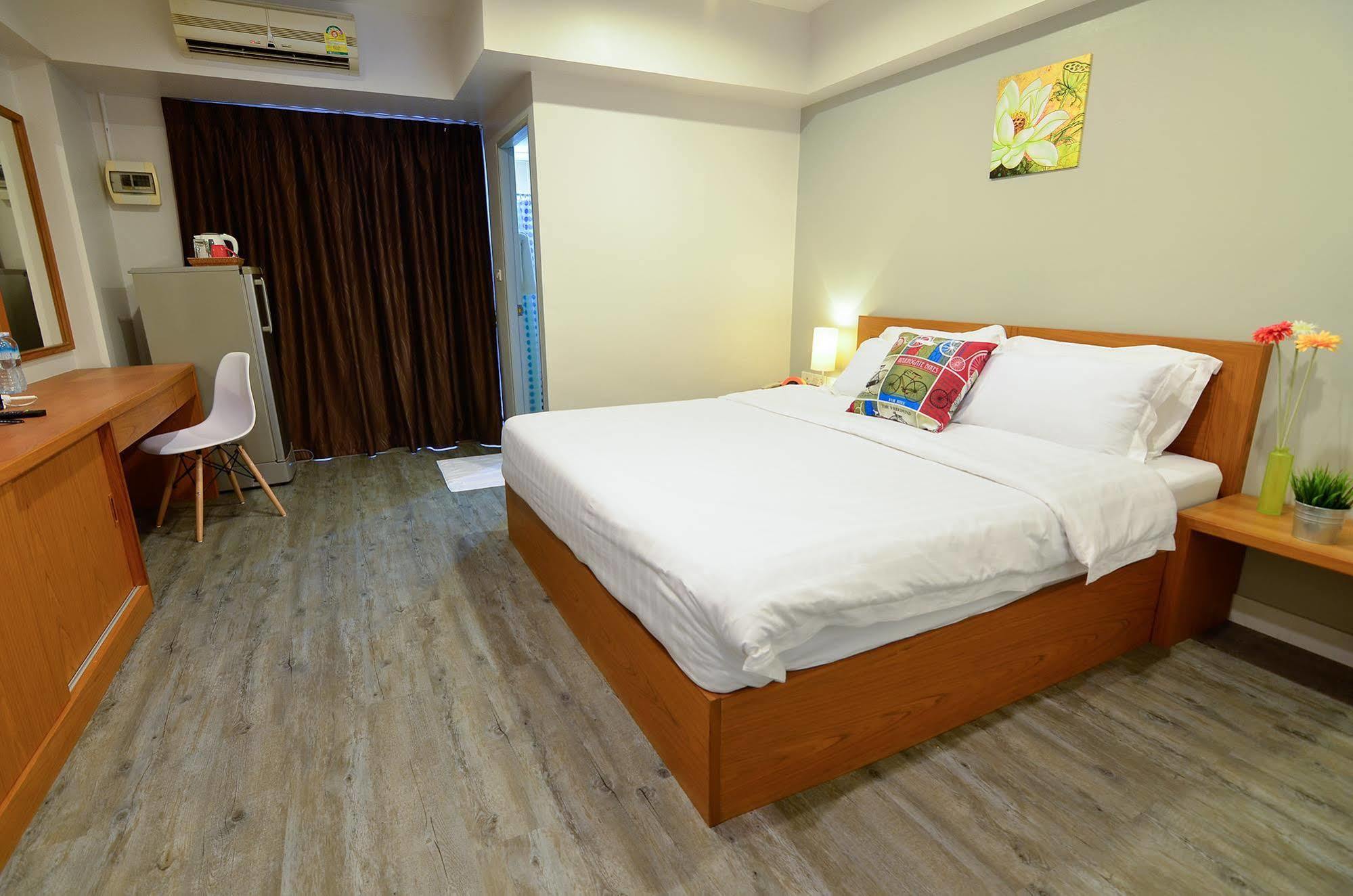 Bj Boutique Aparthotel Rayong Bagian luar foto